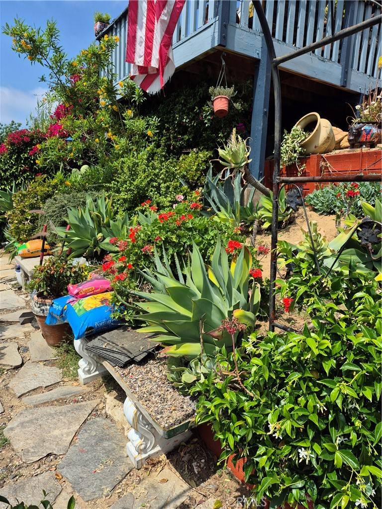 Los Angeles, CA 90042,6023 Roy ST