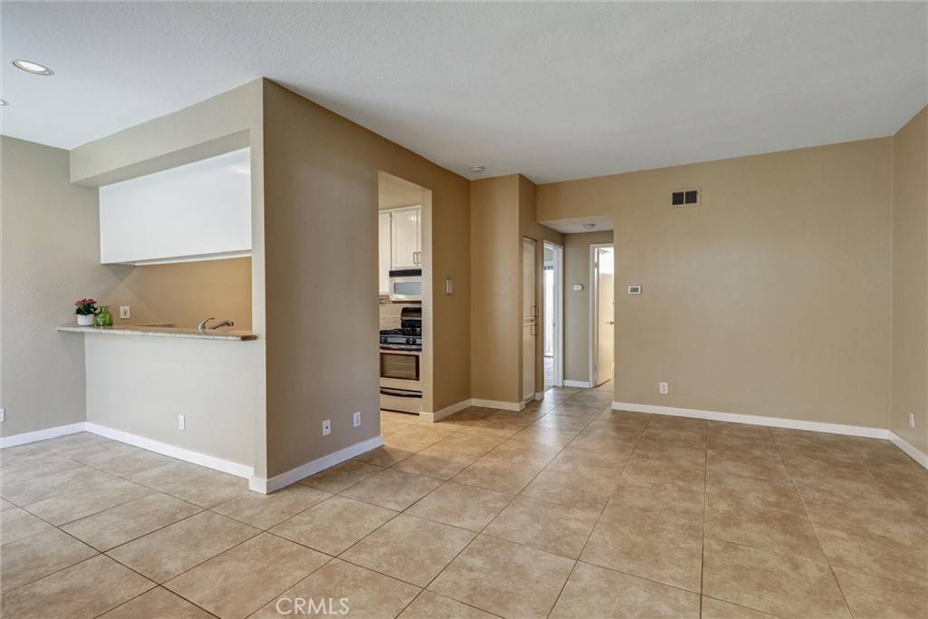 San Diego, CA 92116,4560 Cleveland AVE #101