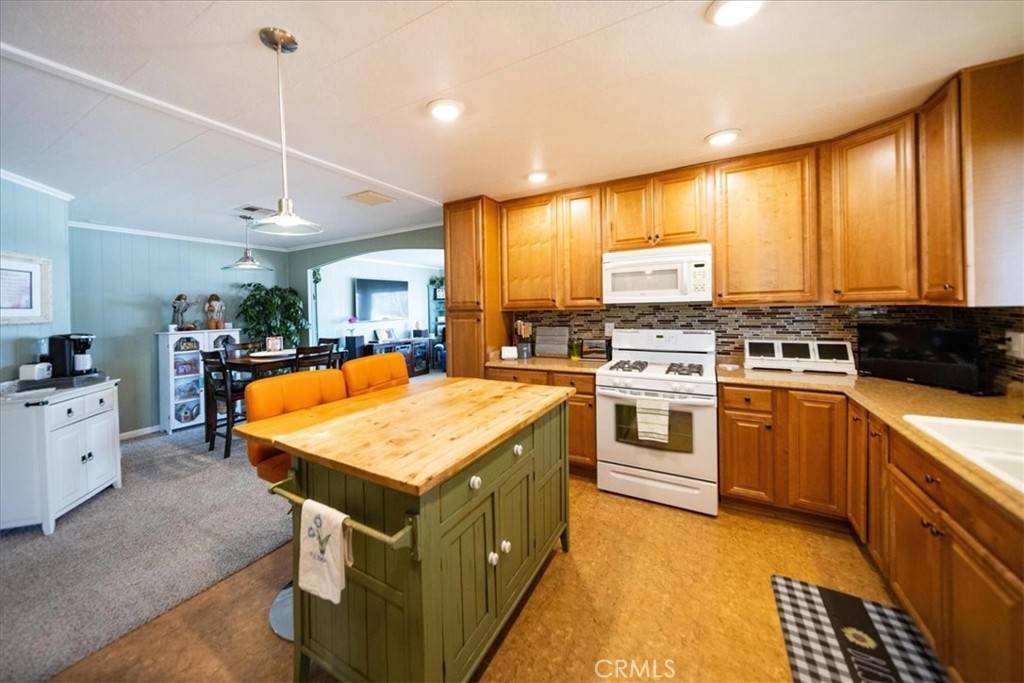 Thousand Palms, CA 92276,73190 Broadmoor DR