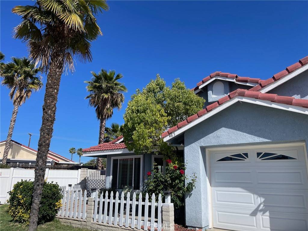 Hemet, CA 92543,985 Basalt CT
