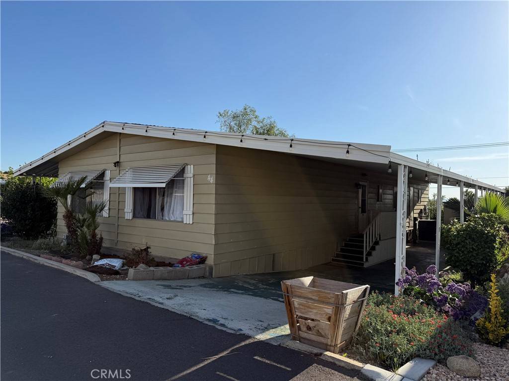 Hemet, CA 92543,1536 S State ST #44