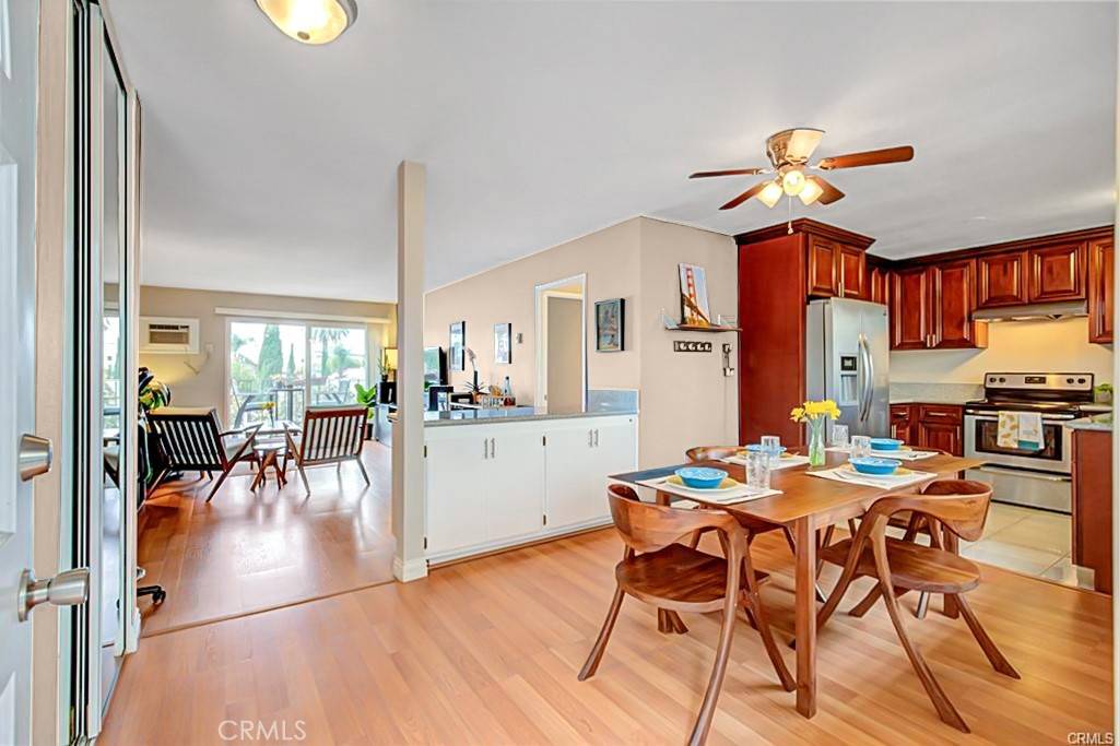 Long Beach, CA 90814,2844 E 3rd ST #207