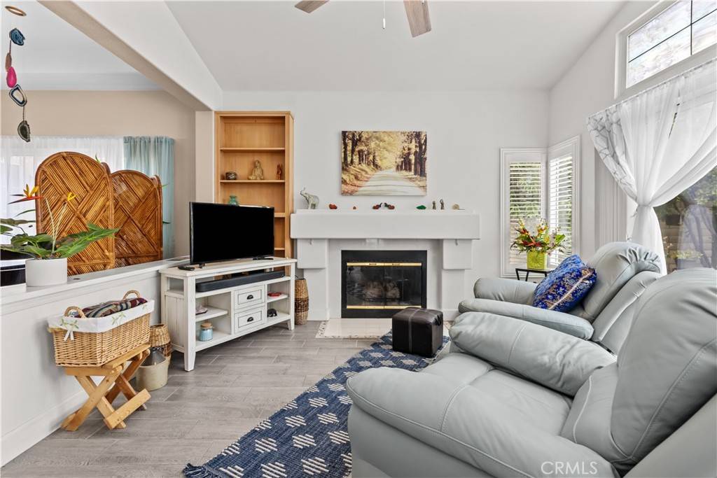 Murrieta, CA 92562,40402 Via Siena