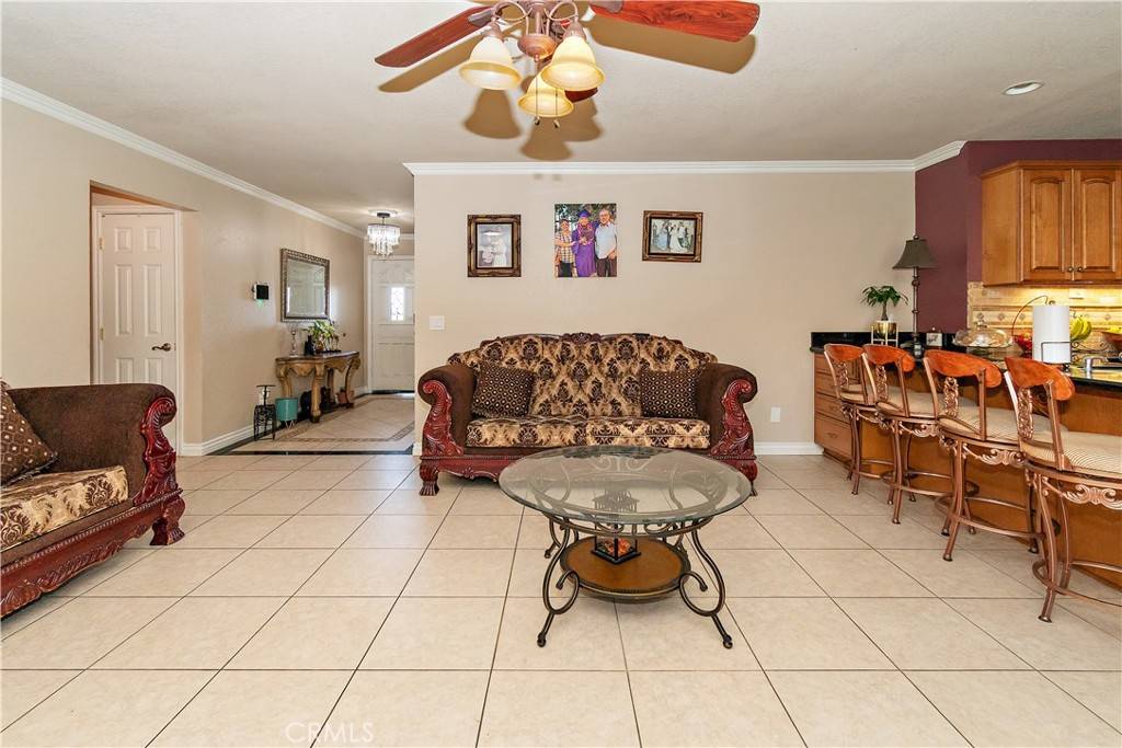 Victorville, CA 92395,12848 Autumn Leaves AVE