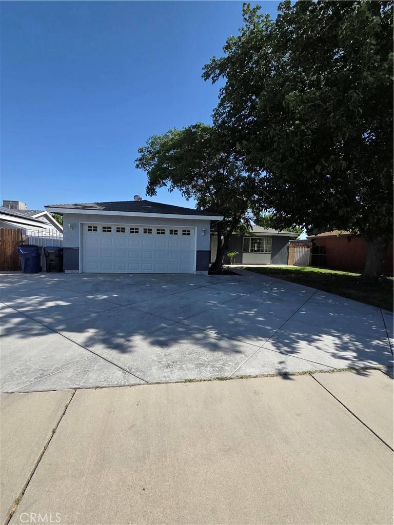 Lancaster, CA 93535,355 Woodlark ST
