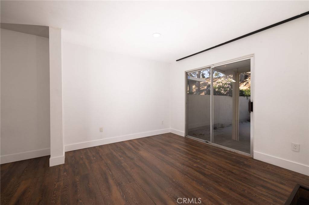 Jurupa Valley, CA 92509,5760 Falling Leaf LN