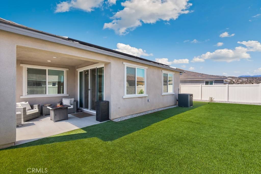 Hemet, CA 92543,489 Berrybush ST