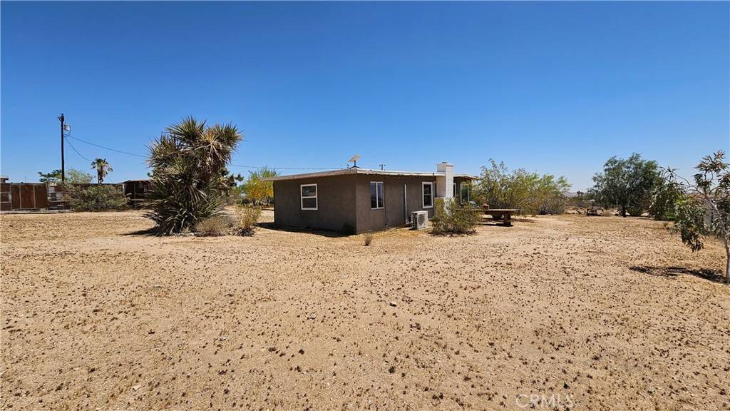 1240 Geronimo TRL Yucca Valley, CA 92284