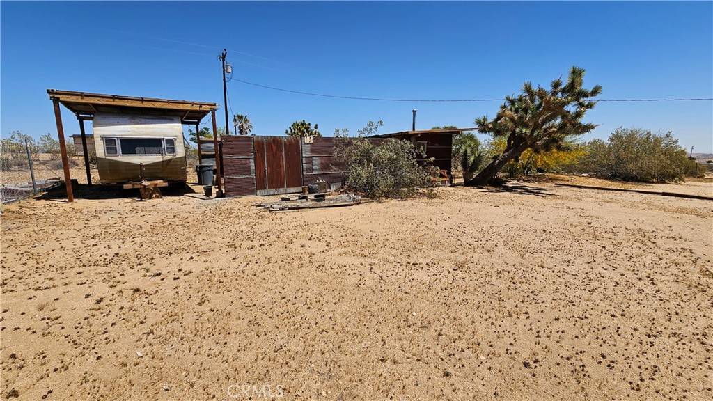 1240 Geronimo TRL Yucca Valley, CA 92284