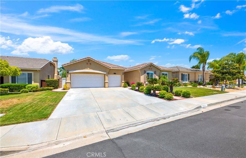 Murrieta, CA 92563,26716 Kingwood RD