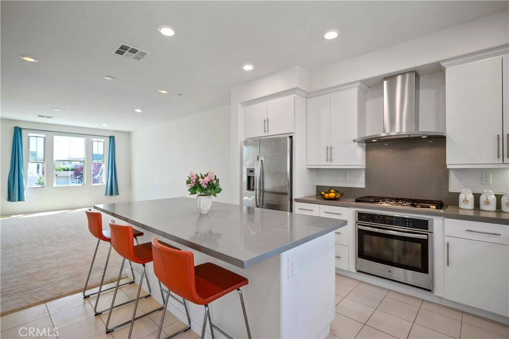 125 Mongoose Irvine, CA 92618