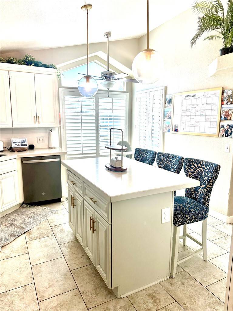 Redlands, CA 92374,140 W Pioneer AVE #52