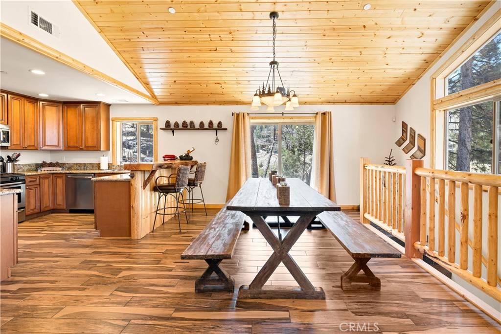 Big Bear Lake, CA 92315,43485 Colusa DR