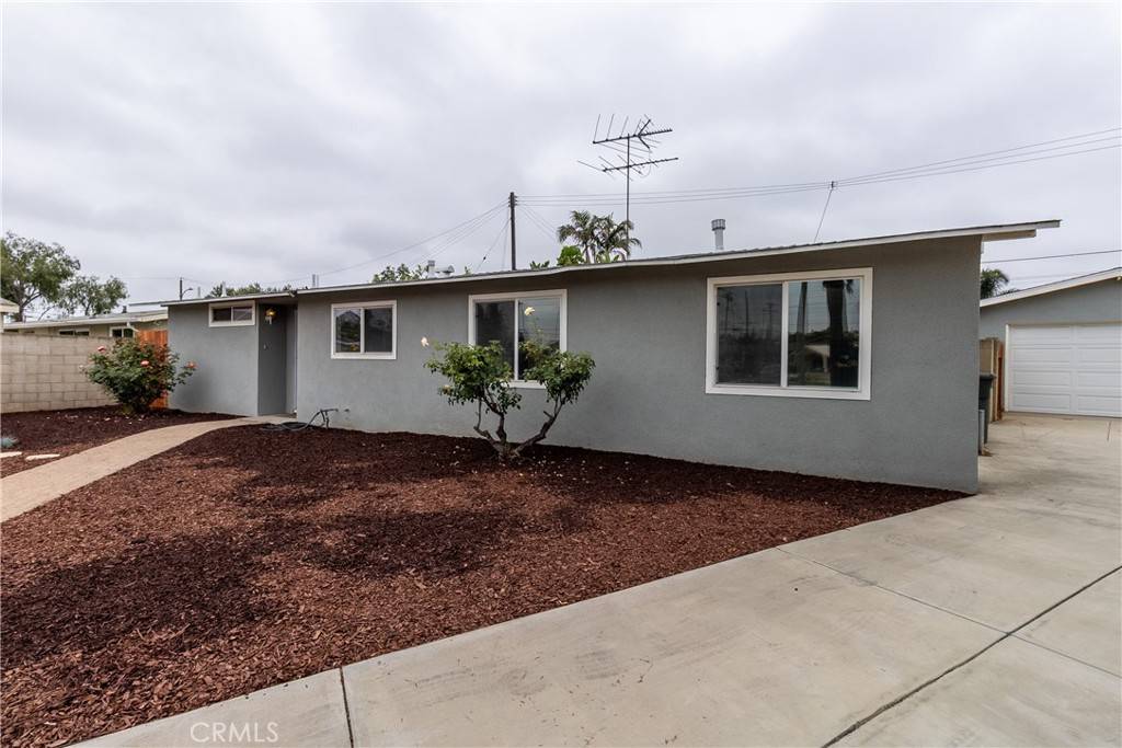 Buena Park, CA 90620,5921 Los Ramos CIR