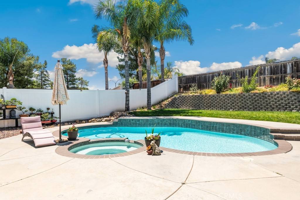 Temecula, CA 92592,33180 Camino Piedra Rojo