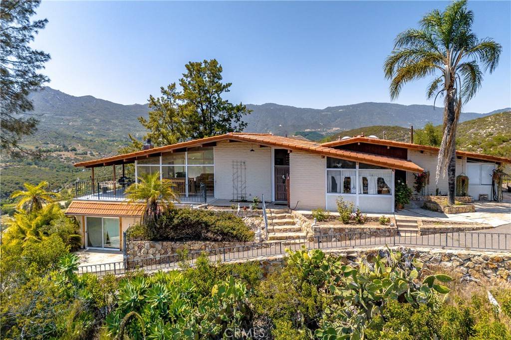 Fallbrook, CA 92028,39435 De Luz RD