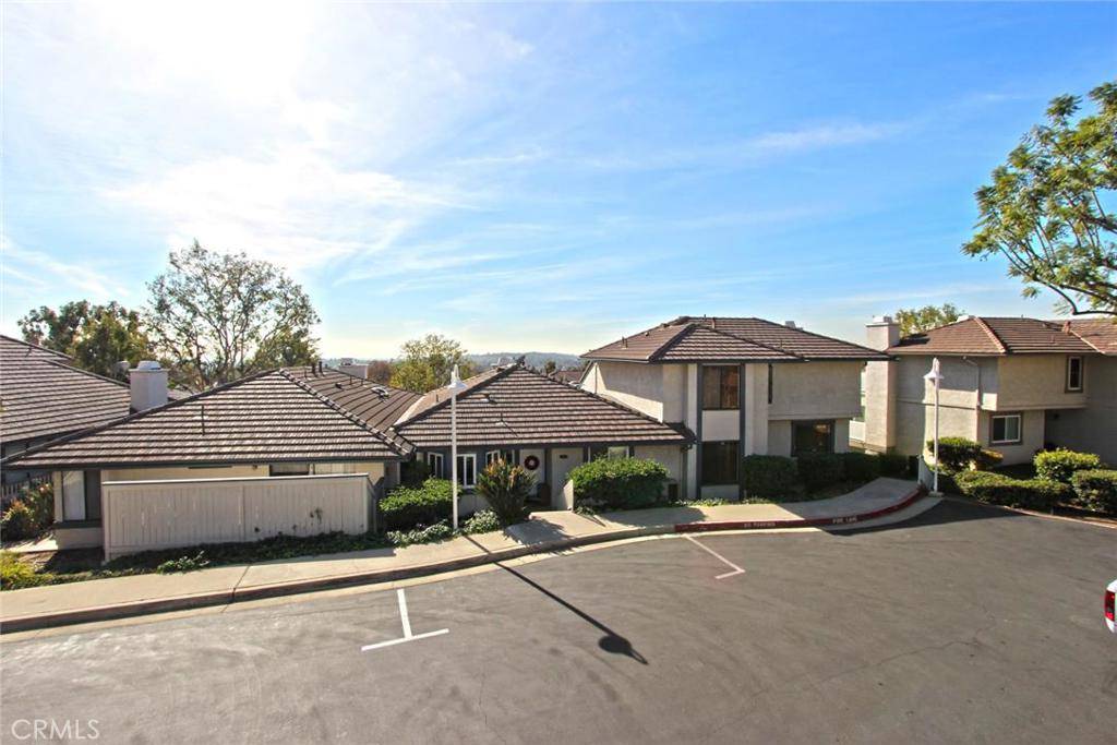 Brea, CA 92821,2465 Rockridge LN