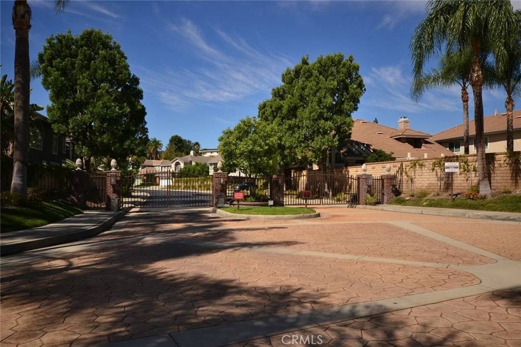 Yorba Linda, CA 92886,6300 GOLDEN GATE DR