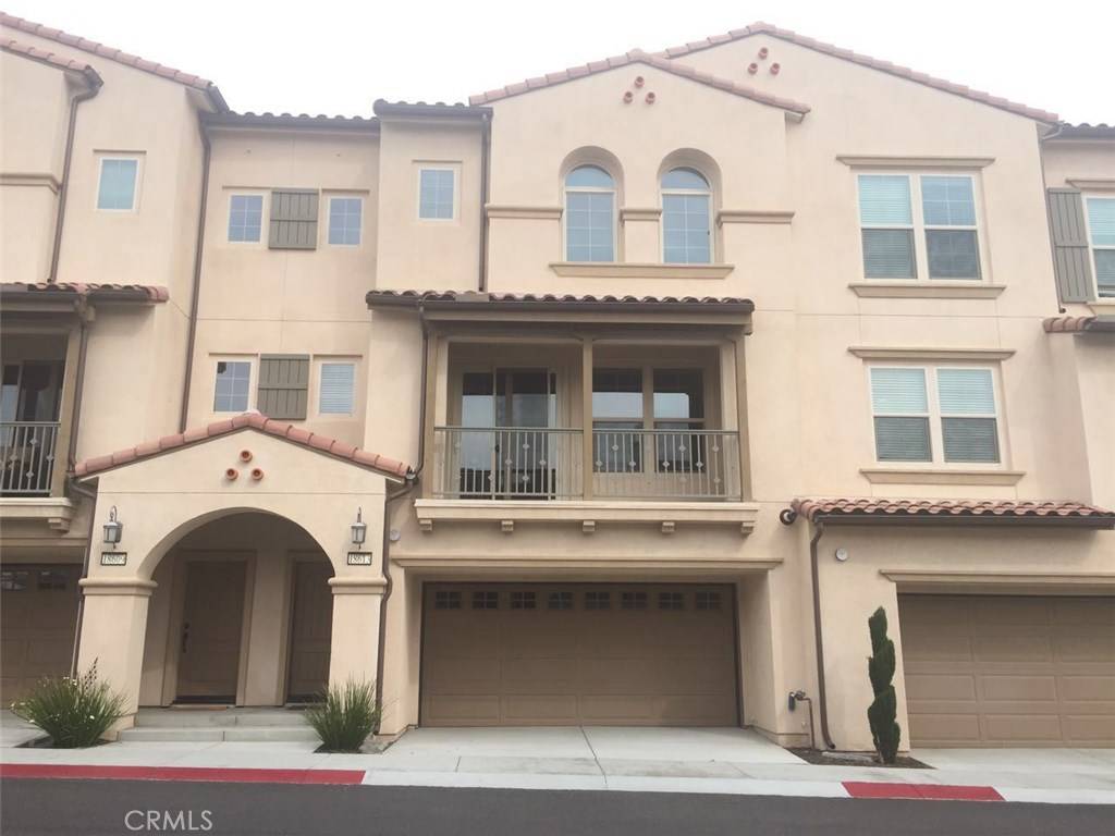 Yorba Linda, CA 92886,18613 Front Nine WAY