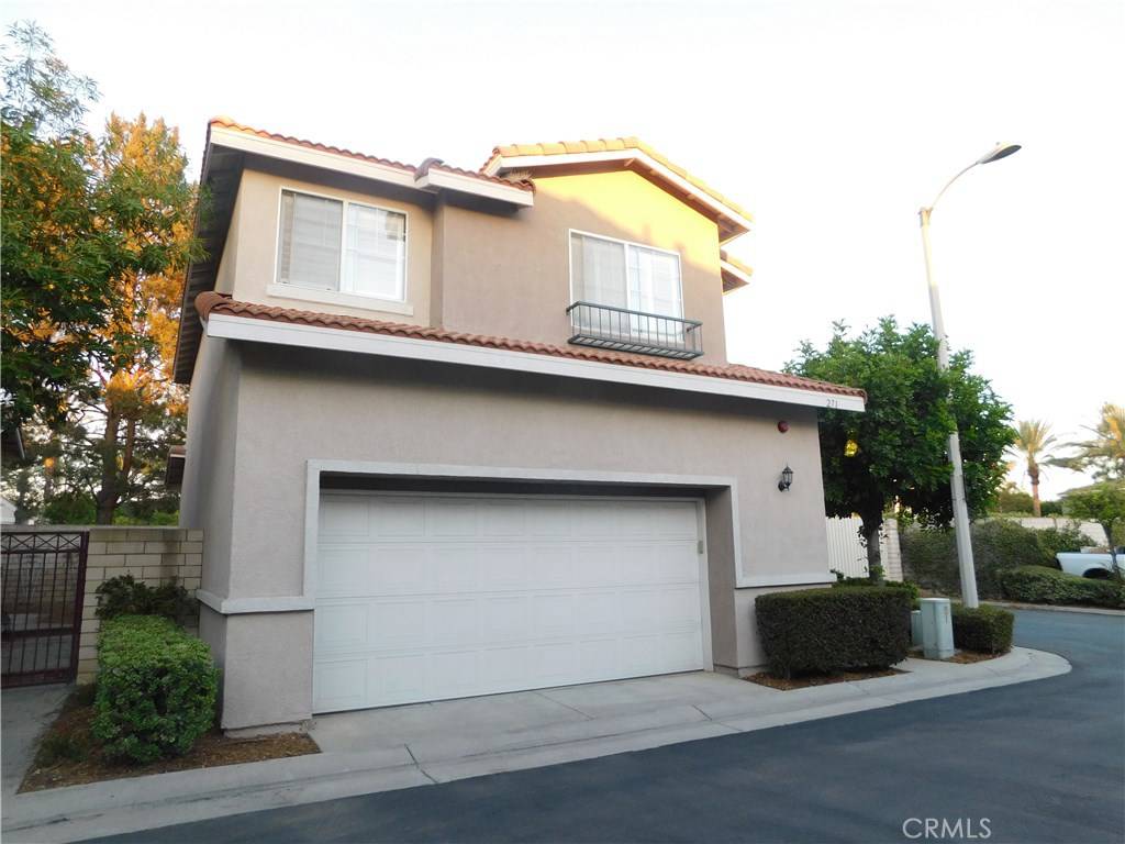 Placentia, CA 92870,271 Sherbeck PL