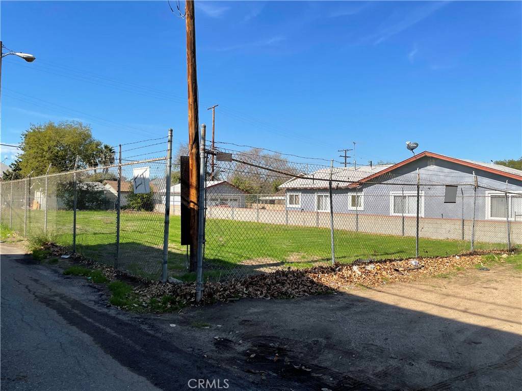 Corona, CA 92882,510 Sheridan ST S