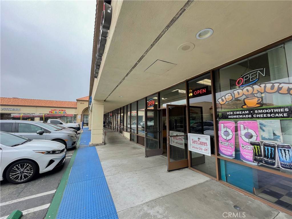 Corona, CA 92882,2621 Green River RD #102