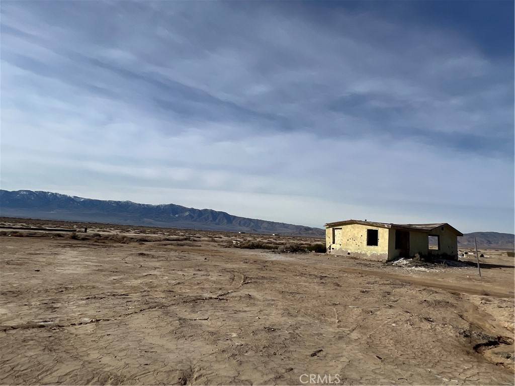 Lucerne Valley, CA 92356,34202 Watking RD