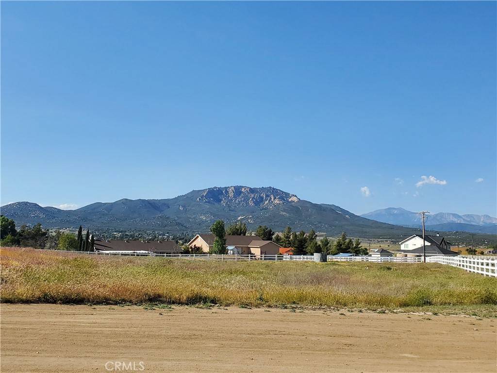Aguanga, CA 92536,450 Comanche CT