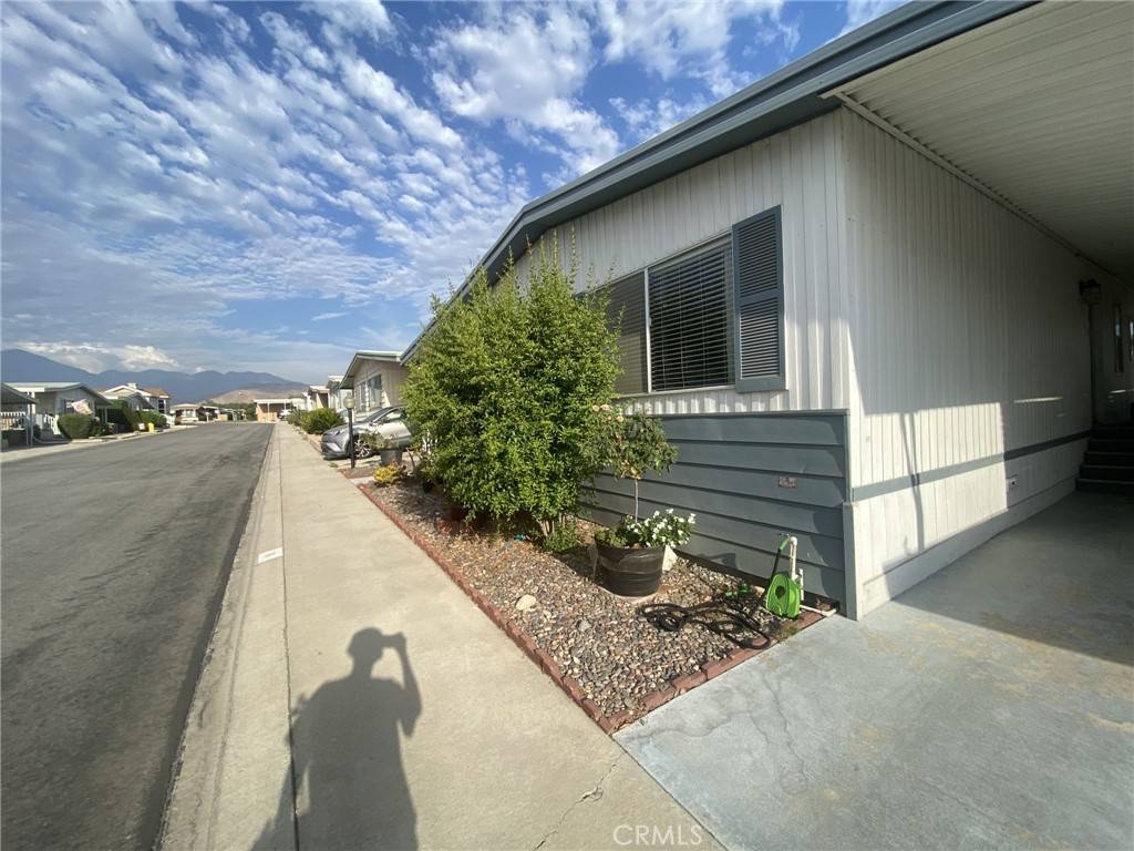 Redlands, CA 92374,626 N Dearborn ST #11