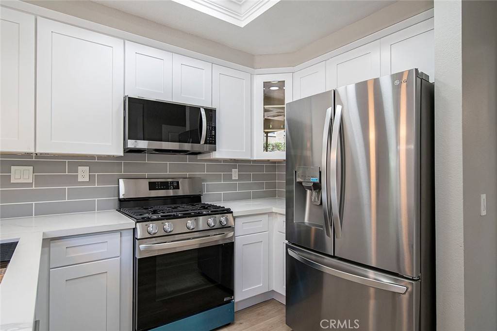 26 Ericson Aisle Irvine, CA 92620