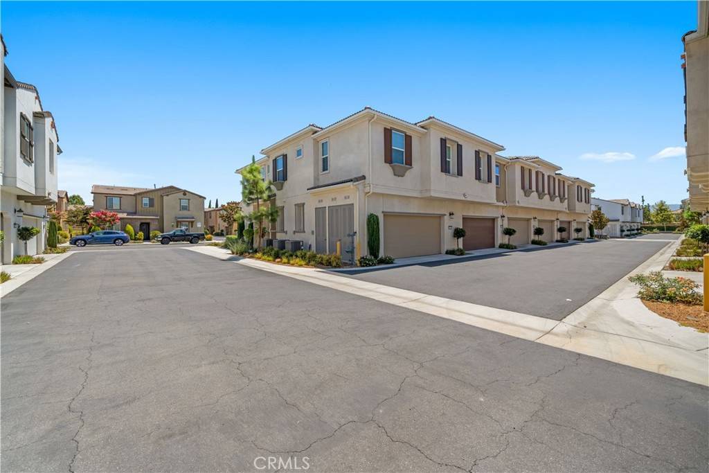 Eastvale, CA 92880,14530 Sienna PL