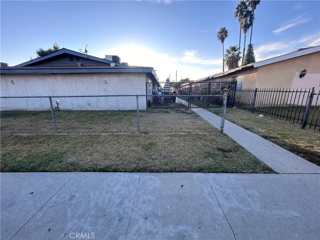 Pomona, CA 91766,975 Waters AVE #2