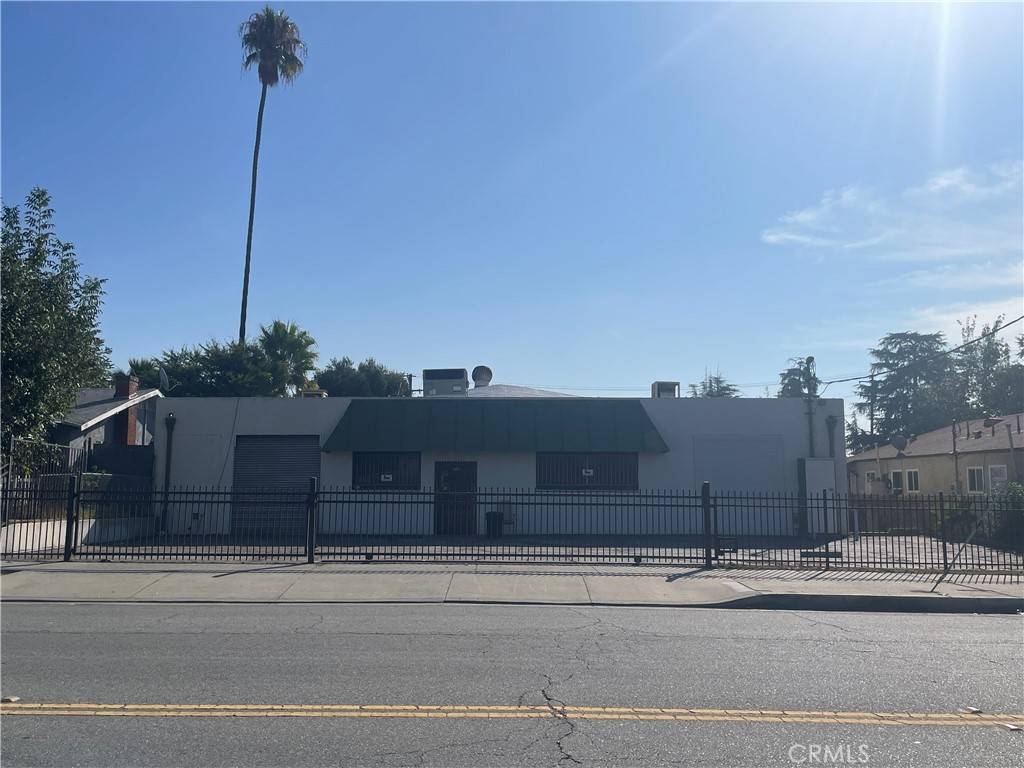 San Bernardino, CA 92410,1121 N F ST