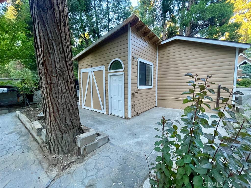 Crestline, CA 92325,622 Heatherly LN