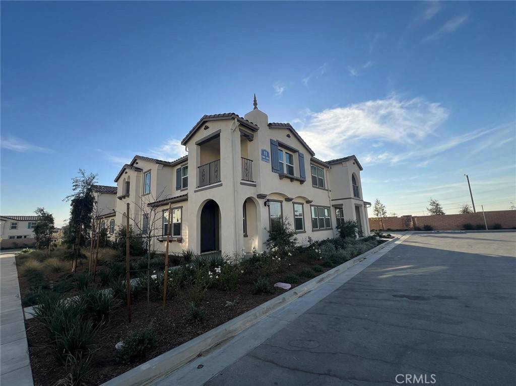 Ontario, CA 91762,3908 E Coronado Privado