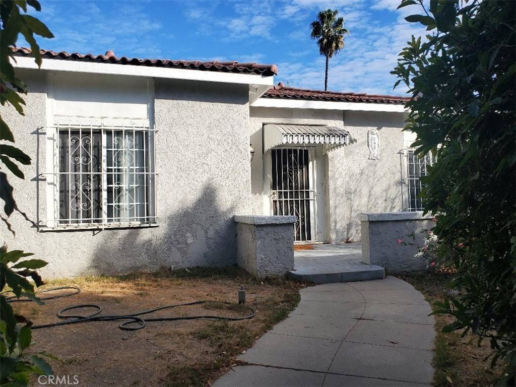 Los Angeles, CA 90004,250 N Ridgewood PL N