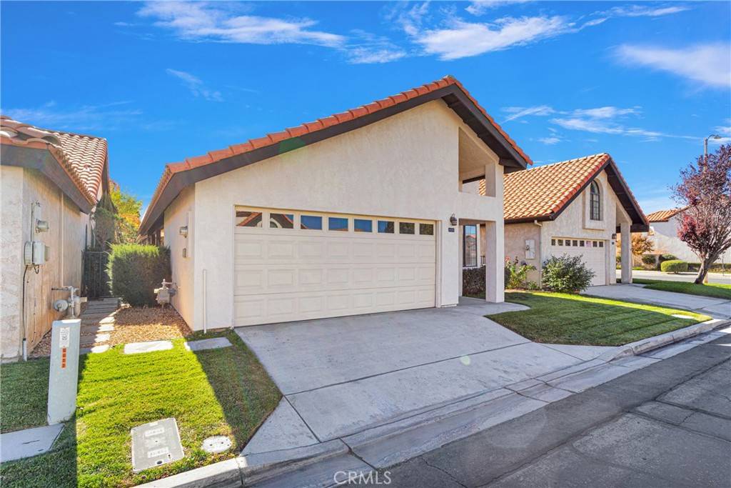 Apple Valley, CA 92308,19235 Pine WAY