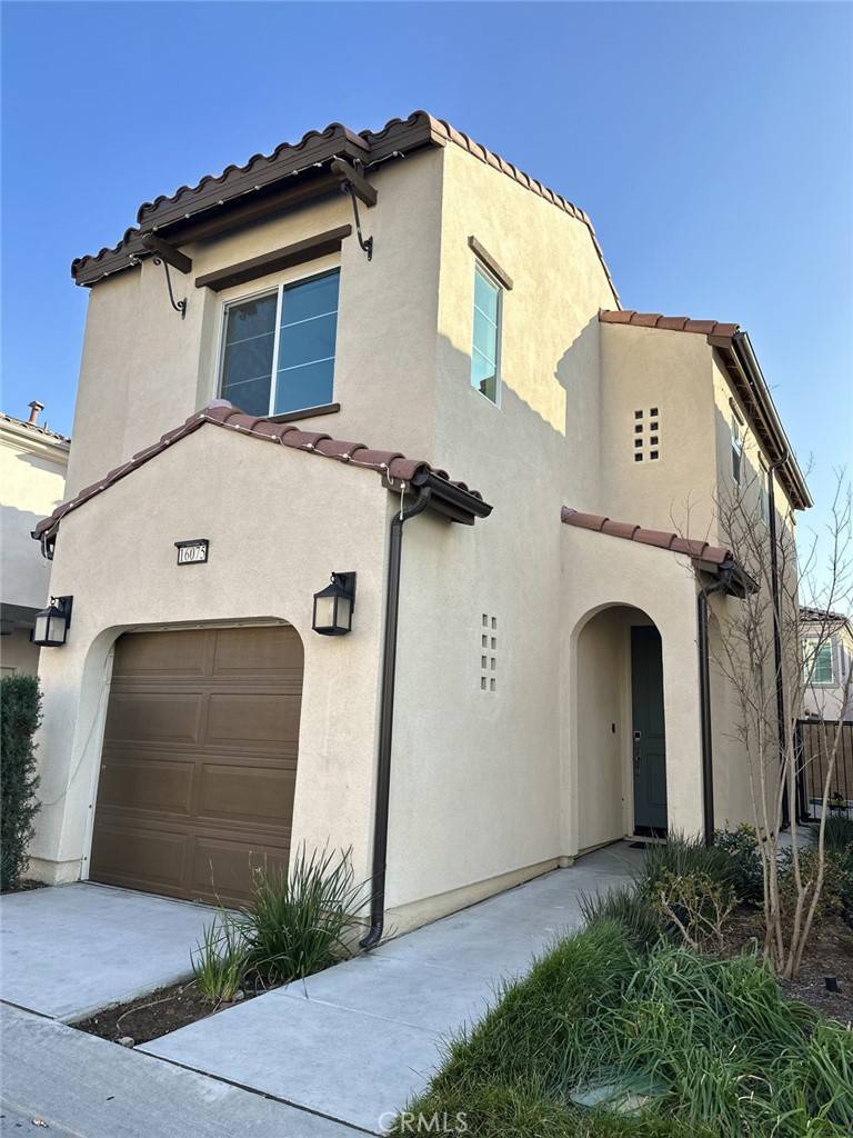 Fontana, CA 92336,16075 Carrara LN