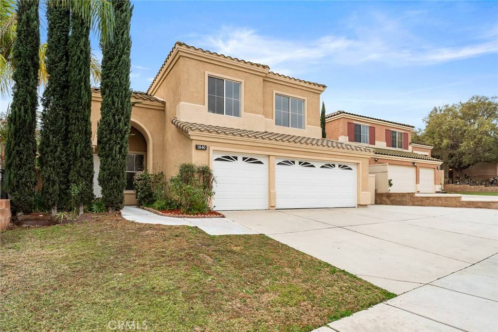 Corona, CA 92879,1840 Madera CIR