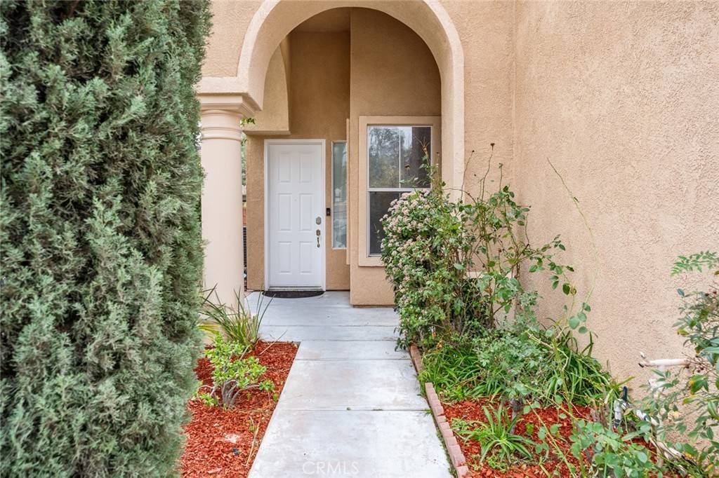 Corona, CA 92879,1840 Madera CIR