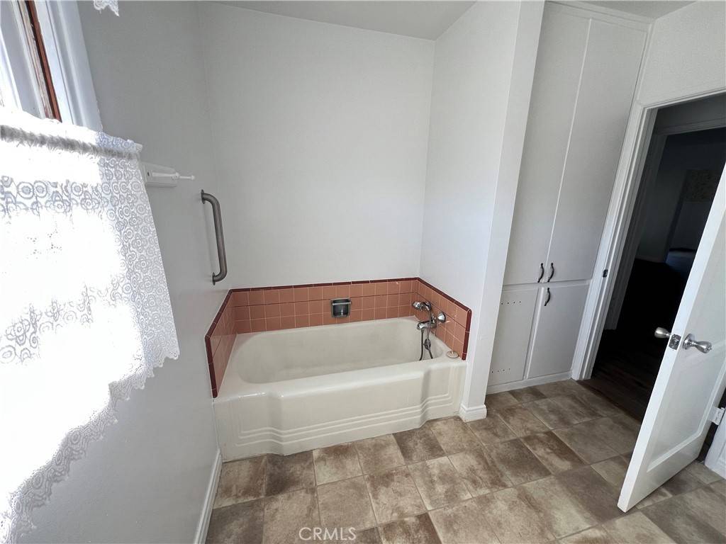 Anaheim, CA 92805,408 S Indiana ST