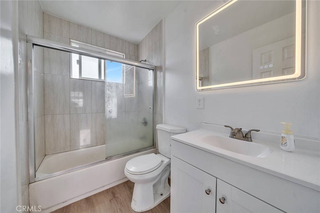 18503 E Glenlyn DR Azusa, CA 91702