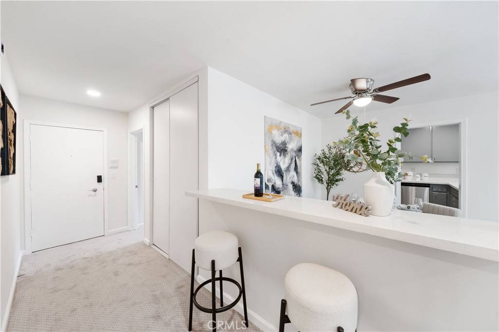 Culver City, CA 90230,5674 Windsor WAY #201