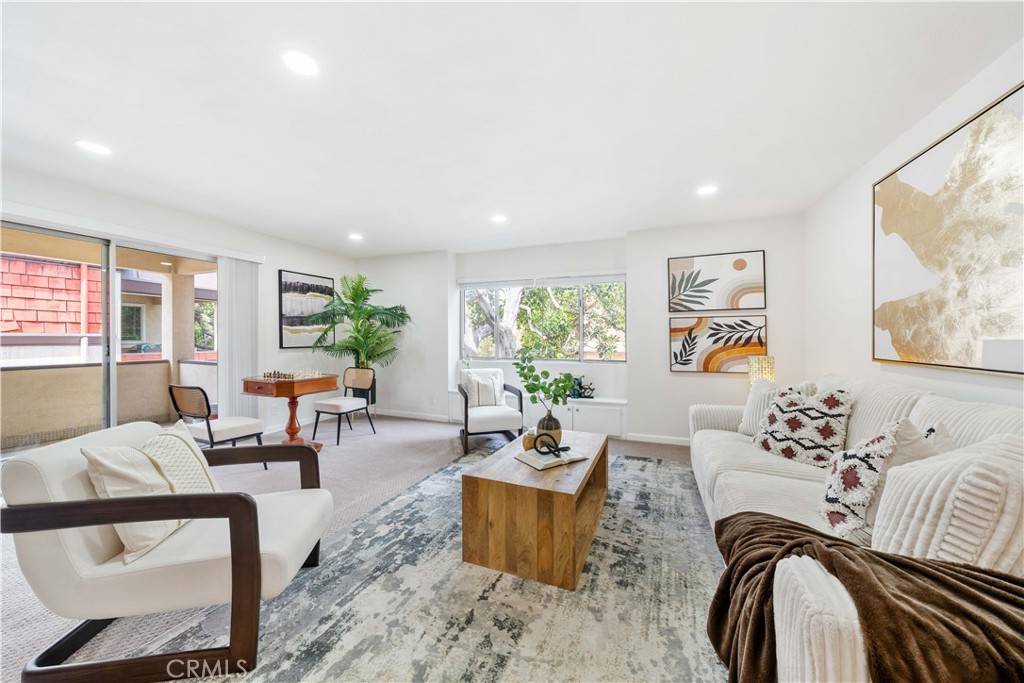 Culver City, CA 90230,5674 Windsor WAY #201