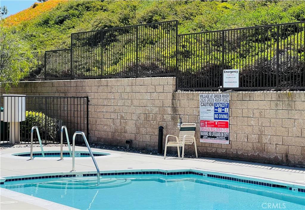 Corona, CA 92882,2810 Green River RD #103