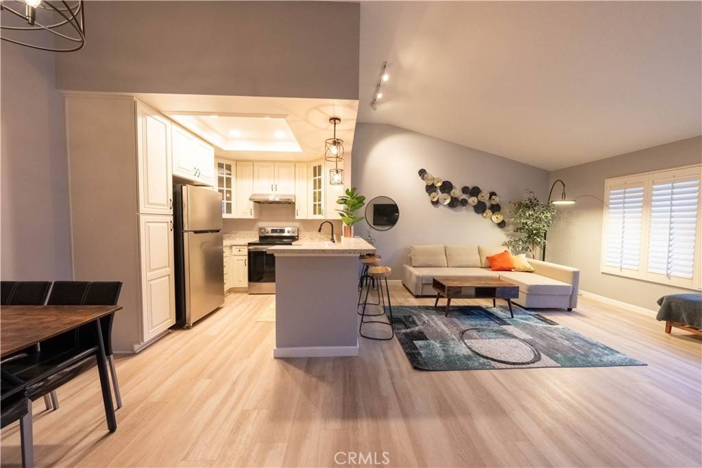 Irvine, CA 92620,175 Huntington