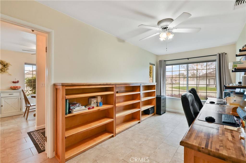 Calimesa, CA 92320,1064 Cling WAY
