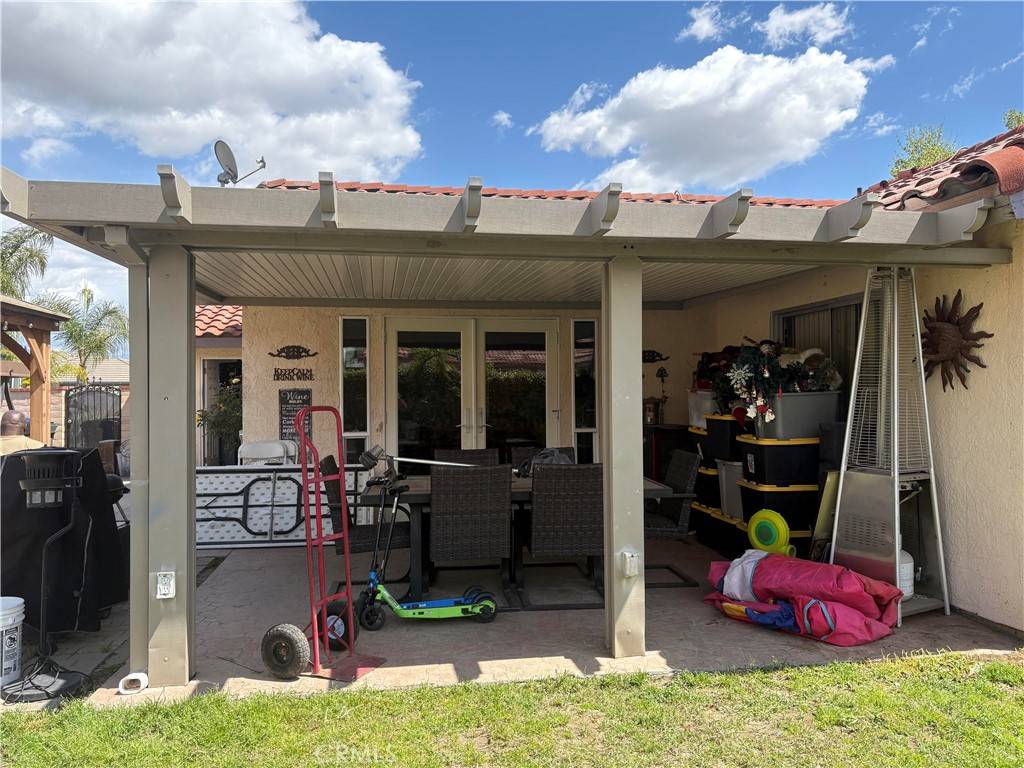 Rialto, CA 92376,956 Sandalwood
