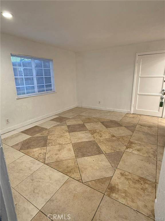 Fontana, CA 92335,17405 Arrow BLVD