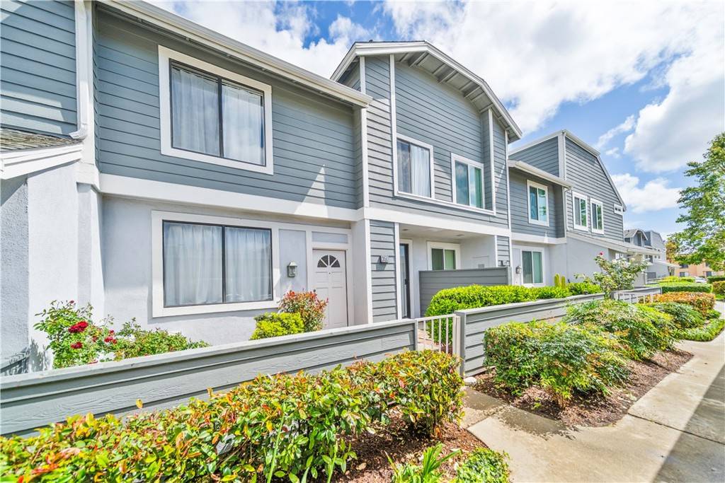 Irvine, CA 92620,351 Huntington